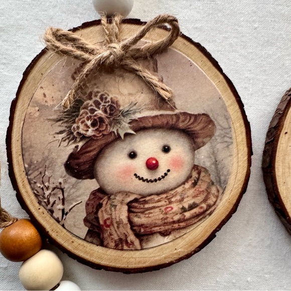 Hand Crafted Snowman set of four wood slab ornaments 3.5” each - Picture 5 of 8